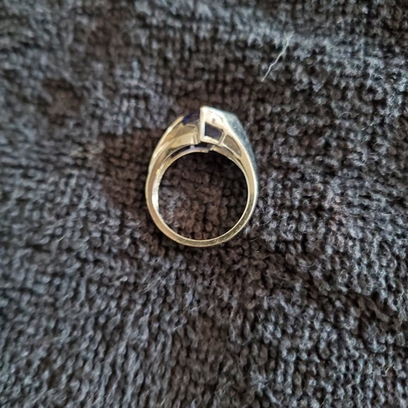 Sapphire ring